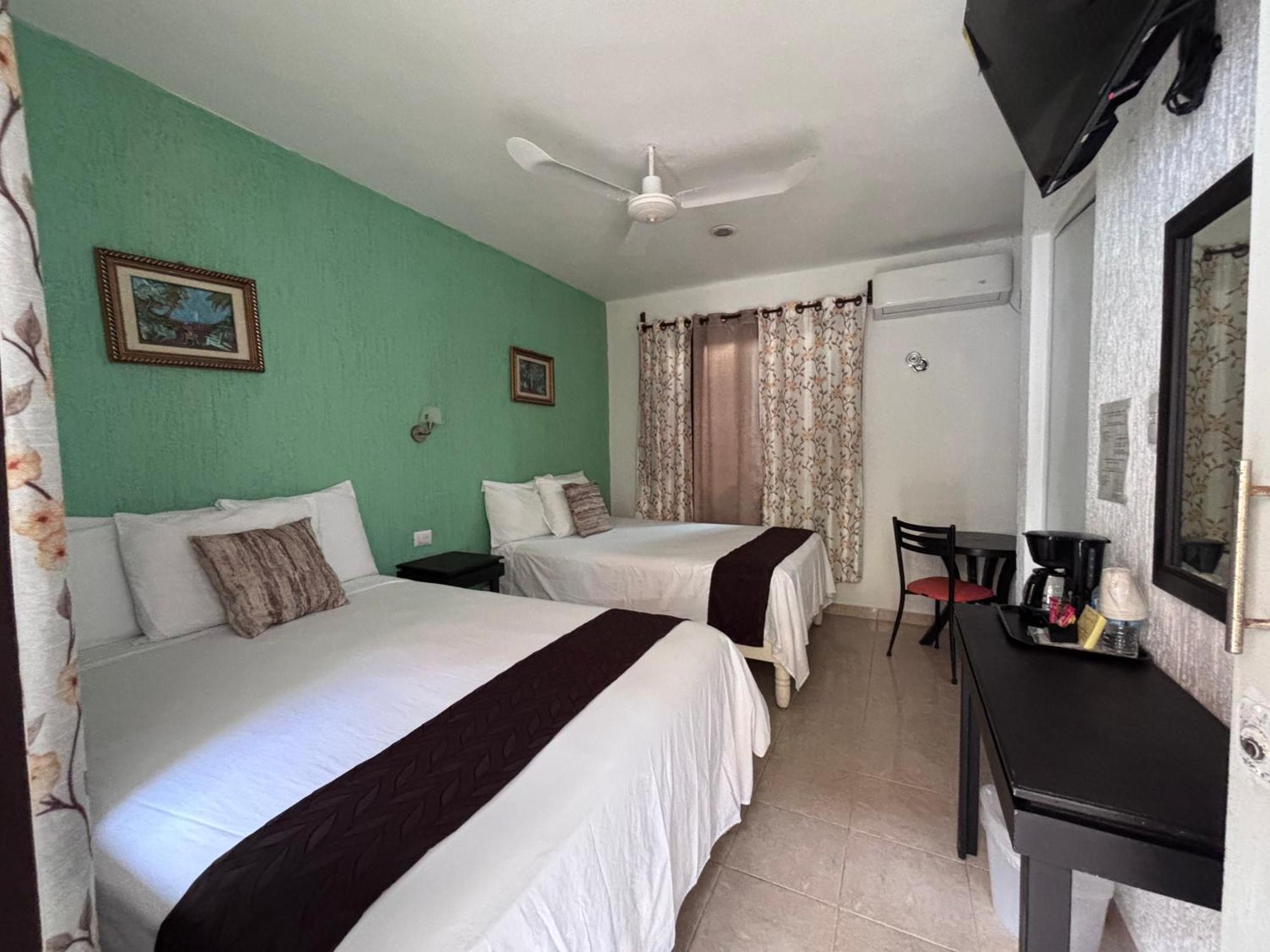 Hotel Posada Mercy Río Lagartos 外观 照片